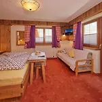 Haus Erbhof Gasthuis 3*